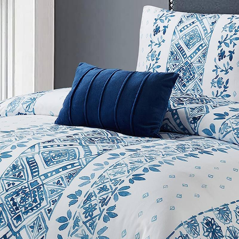 Style Quarters 4pc Comforter Set 100 Microfiber Polyester1 Comforter+