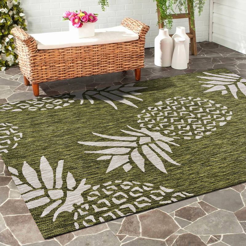 Sevita Isola Tropical Pineapple Green/Ivory Indoor/Outdoor Area Rug