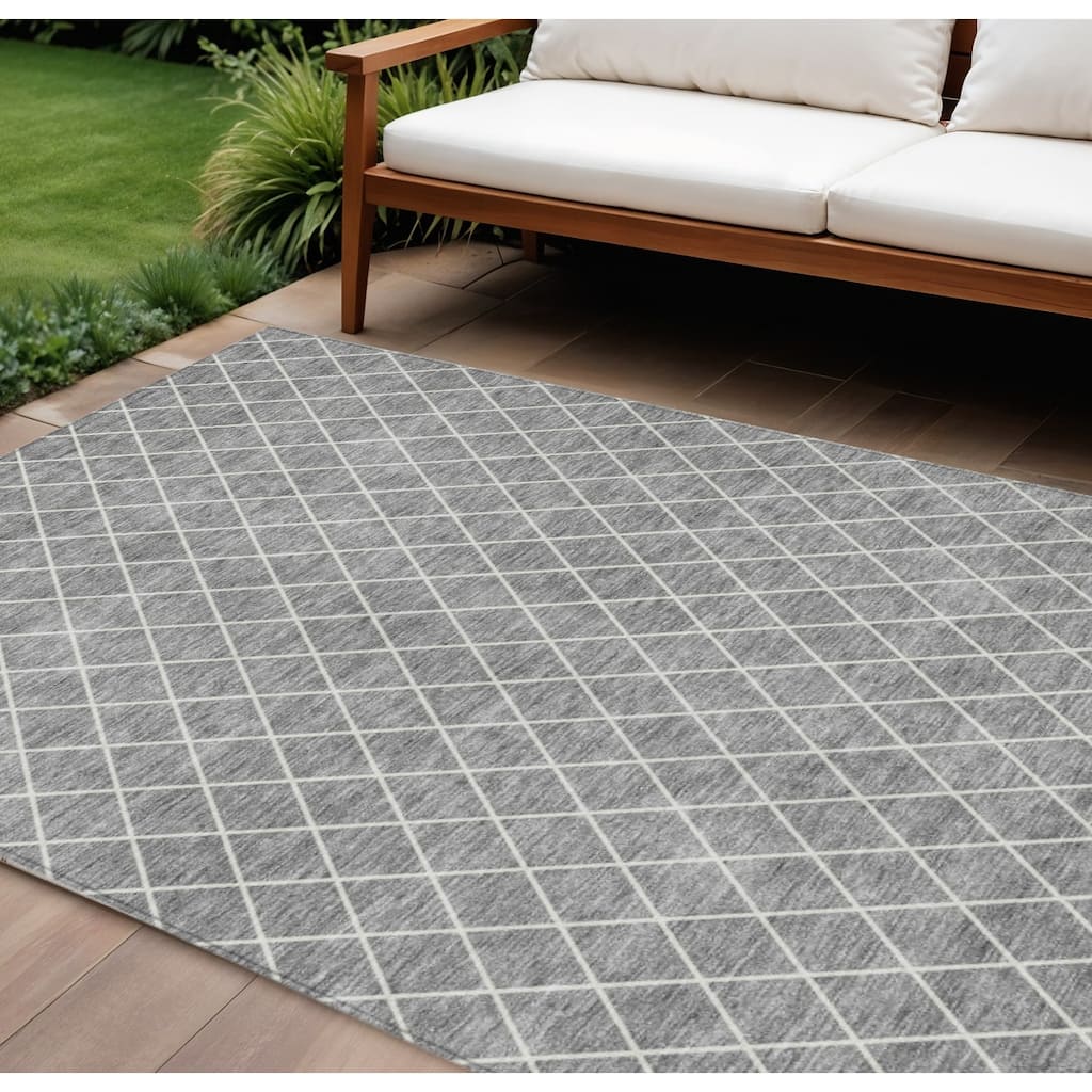 HomeRoots Geometric Transitional Rectangle Outdoor Rug
