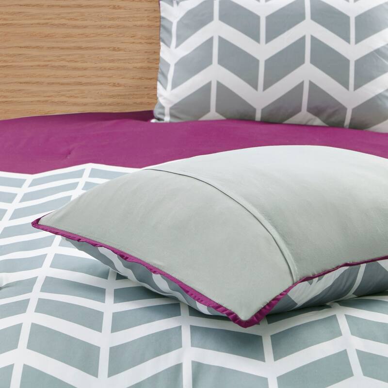 Elle Chevron 5-piece Comforter Set by Intelligent Design