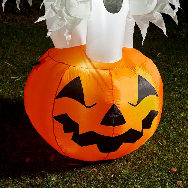 Glitzhome 6FT Lighted 3 Screaming Ghosts In Pumpkin Inflatable Decor