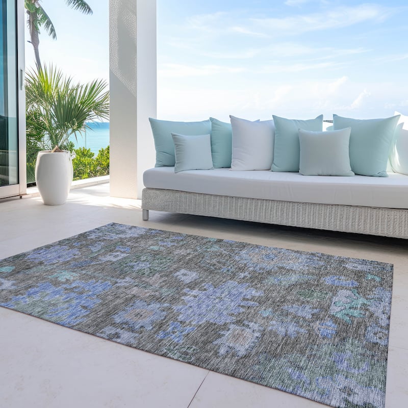 Machine Washable Indoor/ Outdoor Vintage Traditional Chantille Rug
