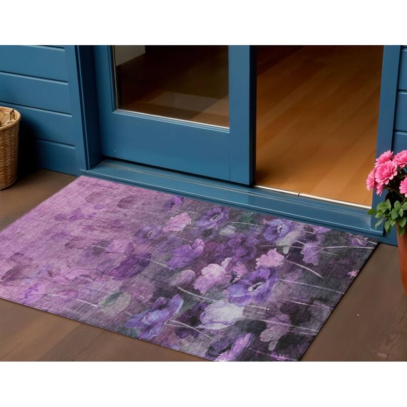 HomeRoots Floral Transitional Rectangle Outdoor Rug - 3' x 5'
