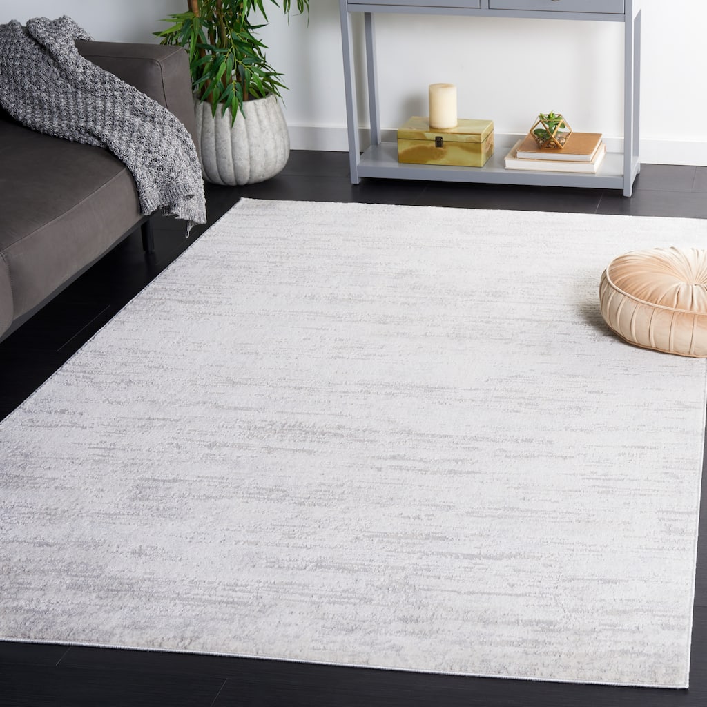 SAFAVIEH Hanna Leisha Contemporary Rug