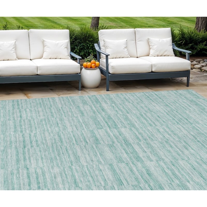 HomeRoots Striped Transitional Rectangle Outdoor Rug - 8' X 10'