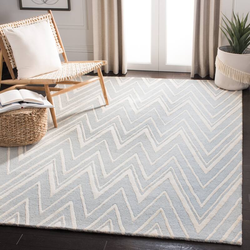SAFAVIEH Handmade Cambridge Fumiko Modern Moroccan Wool Rug - 10' x 14' - Grey/Ivory