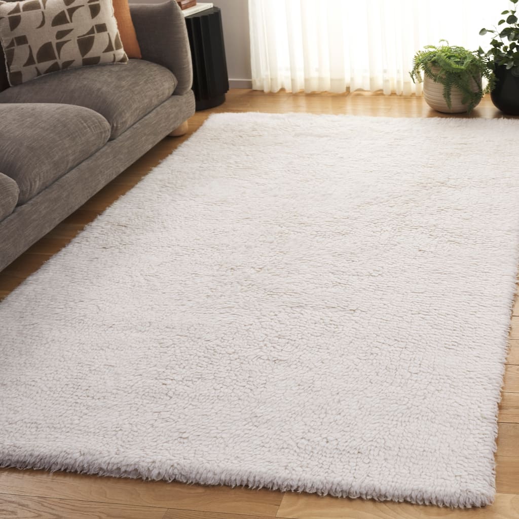 SAFAVIEH Handmade Casablanca Felizia Wool Rug