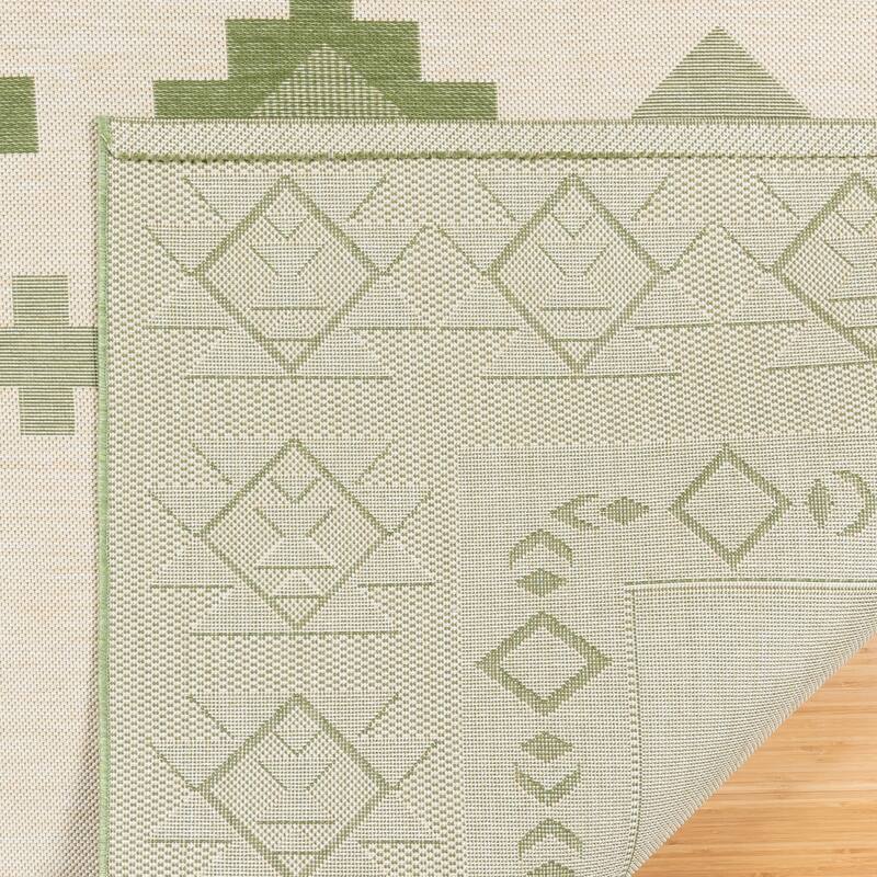 Gertmenian Paseo Yoder Rustic Tribal Moose Indoor/ Outdoor Area Rug