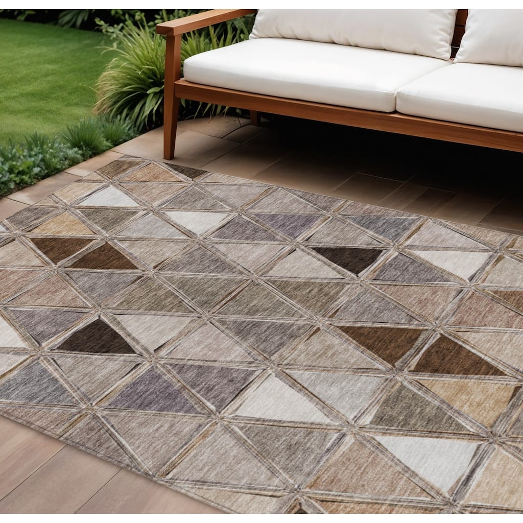 HomeRoots Geometric Transitional Rectangle Outdoor Rug