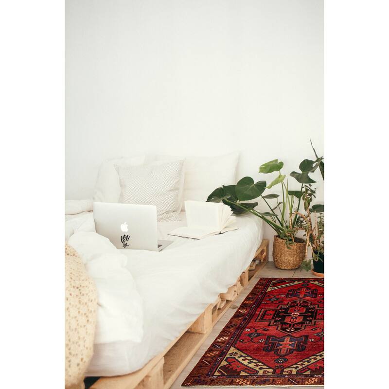 ECARPETGALLERY Hand-knotted Andelz Red Wool Rug - 3'1 x 6'2