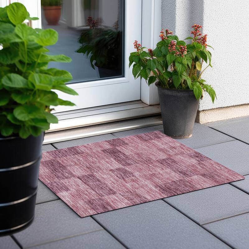 Machine Washable Indoor/ Outdoor Checker Chantille Rug