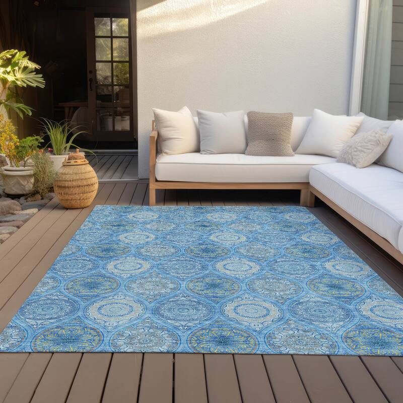 Machine Washable Indoor/ Outdoor Boho Mosaic Chantille Rug