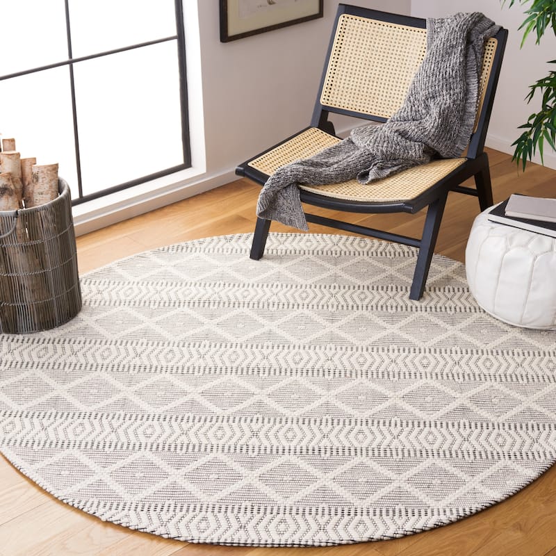 SAFAVIEH Handmade Marbella Venerina Modern & Contemporary Wool Rug