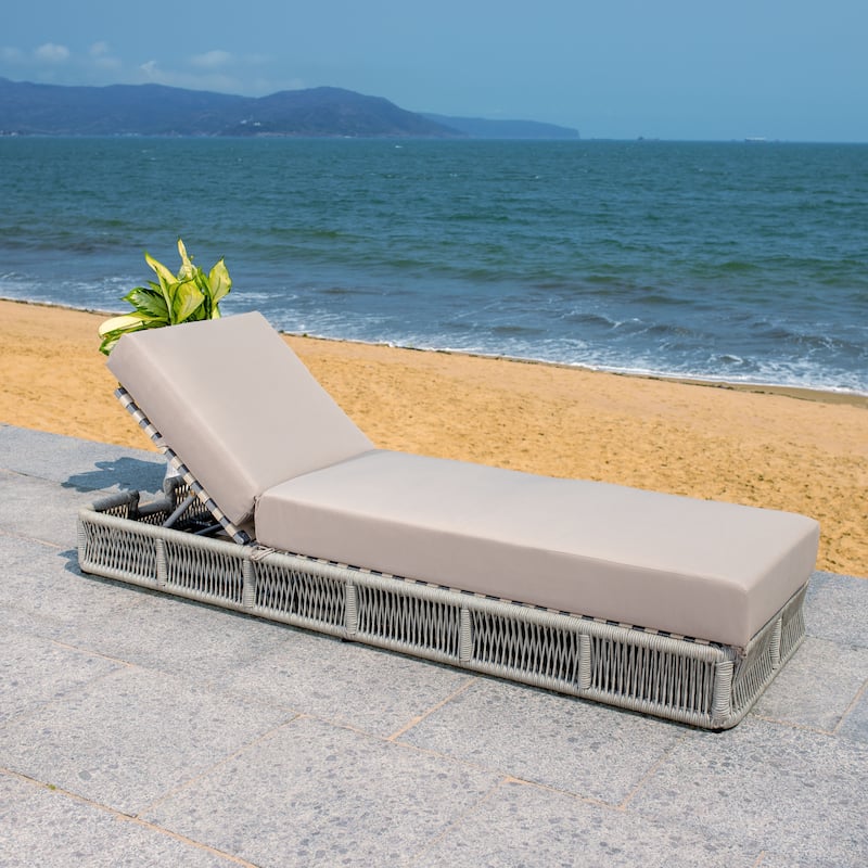 SAFAVIEH Outdoor Tinna Sun Lounger - 75"W x 25"D x 13"H