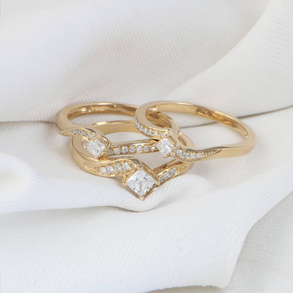 1ct TDW Diamond Three Stone Bridal Set in 14K Yellow Gold for Women