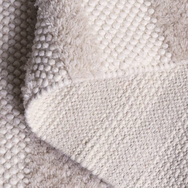 SAFAVIEH Handmade Natura Morane Wool Rug