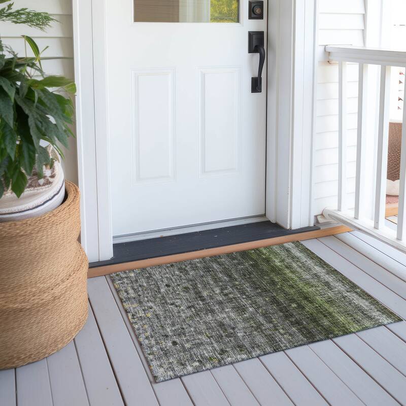 Machine Washable Indoor/ Outdoor Abstract Ombre Chantille Rug - Olive - 1'8" x 2'6"