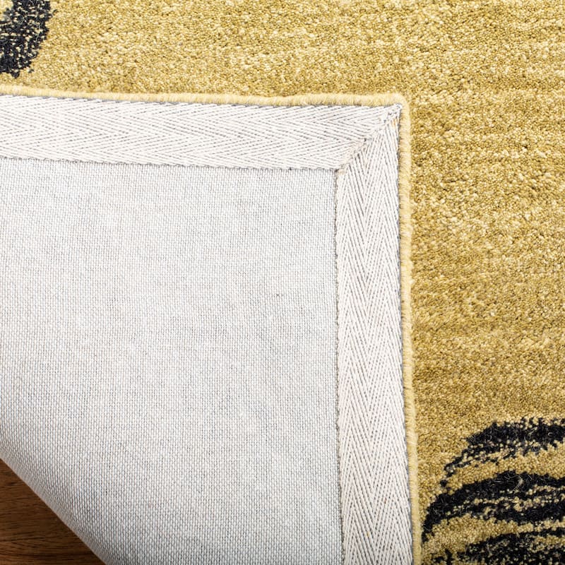 SAFAVIEH Handmade Soho Louisa Floral N.Z. Wool Rug