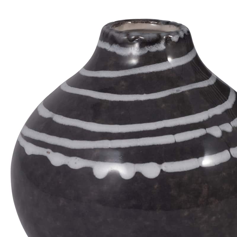 Sagebrook Home's Ceramic Vase - Timeless Elegance for Modern Living - Perfect Accent Piece for Any Room