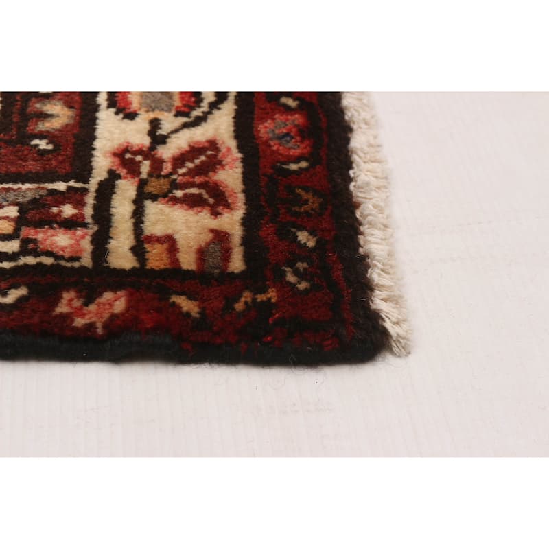 Andelz Red Rug 3'7" x 11'6" - 3'7 x 11'6