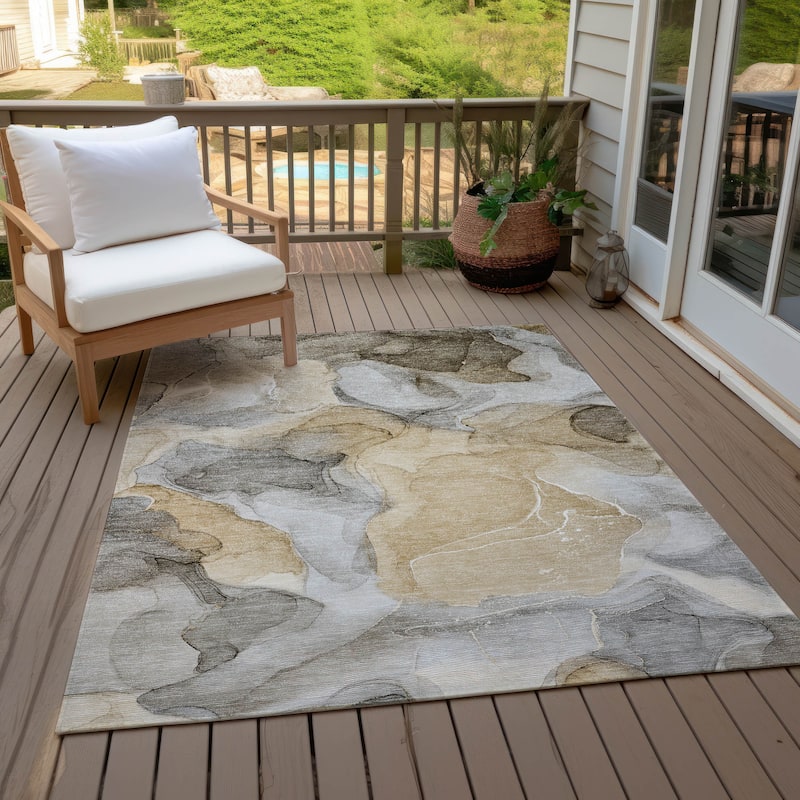 Machine Washable Indoor/ Outdoor Chantille Watercolor Brown Rug