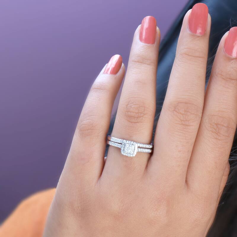 1/4ct TDW Diamond Cluster Halo Bridal Ring Set in Silver for Women