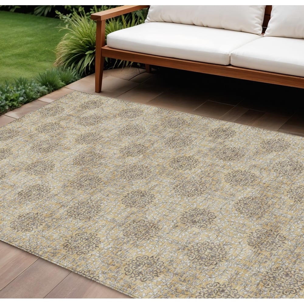 HomeRoots Damask Transitional Rectangle Outdoor Rug