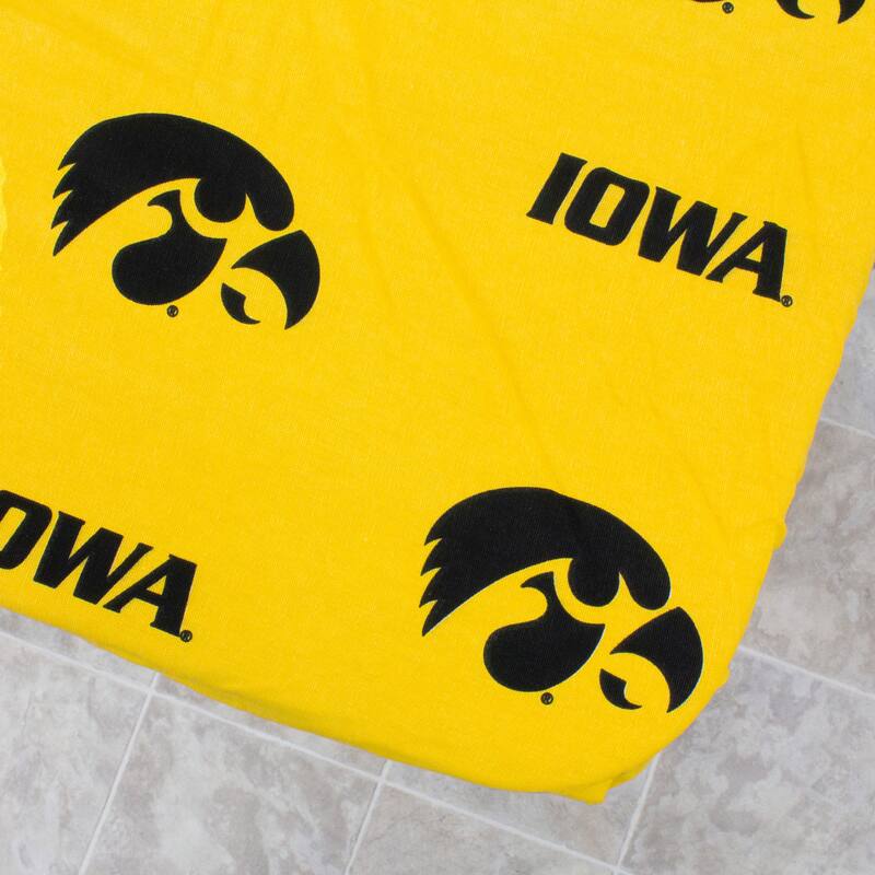 Iowa Hawkeyes Tailgate Fitted Tablecloth, 33" x 33", Card Table