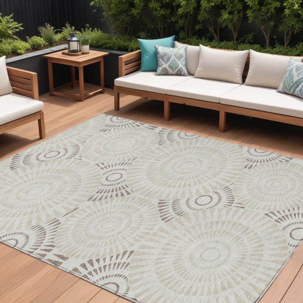HomeRoots Geometric Transitional Rectangle Outdoor Rug