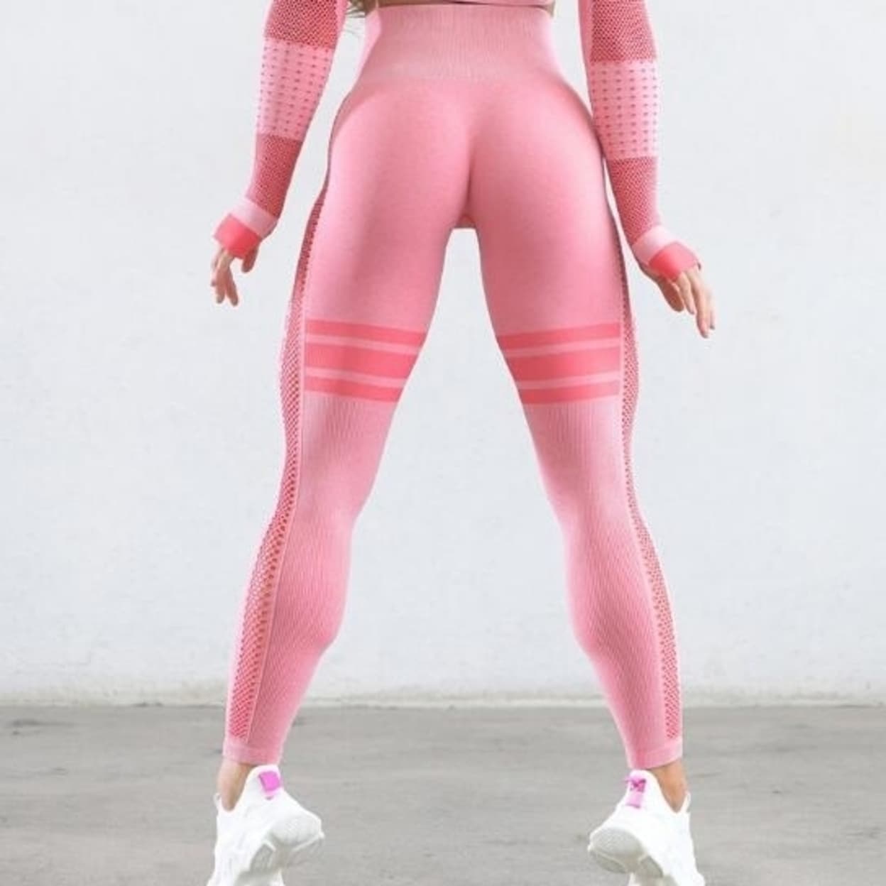 Tights stretch