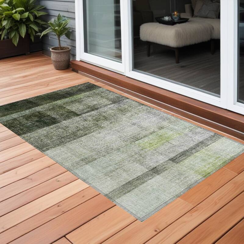 Elna Ombre Weather Resistant Classic Meets Modern Outdoor Rug - 3' x 5' - Green
