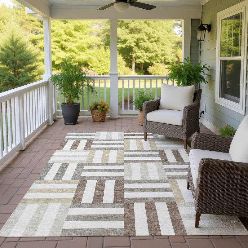 Machine Washable Indoor/ Outdoor Modern Hatch Chantille Rug