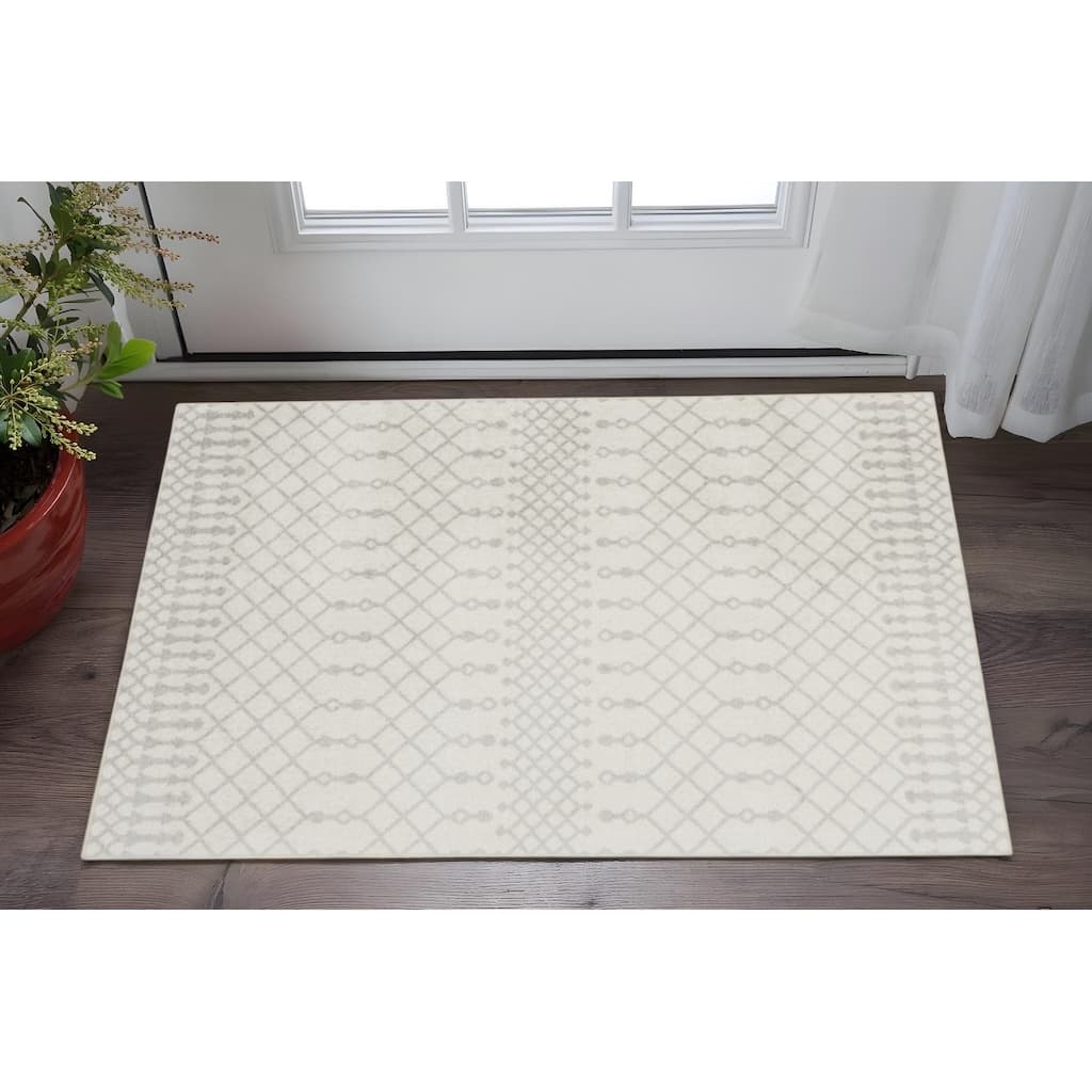 HomeRoots Moroccan Bohemian Rectangle Area Rug - 60.00 in. x 39.00 in. x 0.25 in.