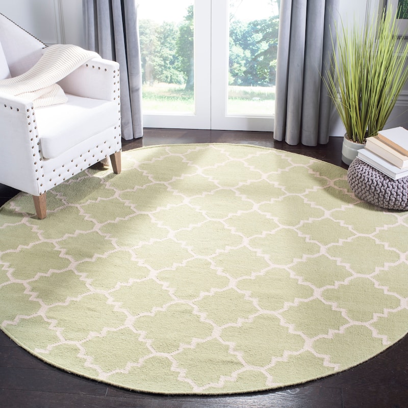 SAFAVIEH Handmade Flatweave Dhurries Taalke Modern Wool Rug - 8' Round - Light Green/Ivory