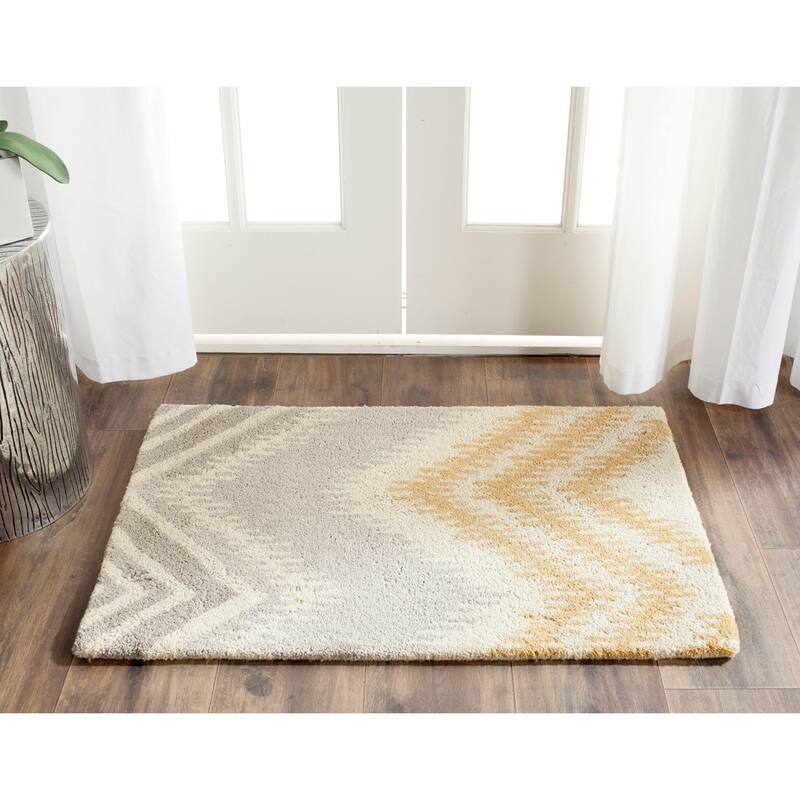 SAFAVIEH Handmade Capri Alexanne Modern Wool Rug - 2' x 3' - Grey/Gold