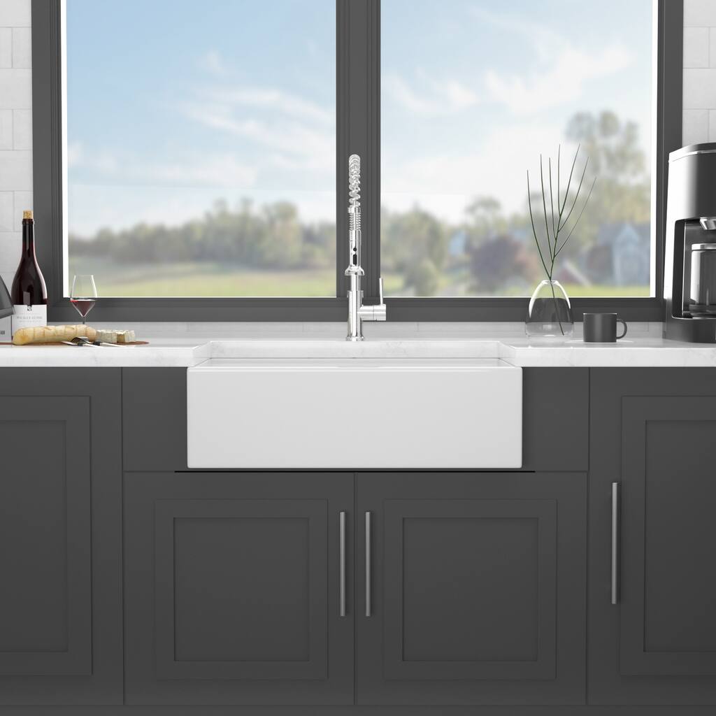 33'' Farmhouse Ceramic Double Bowl Kitchen Sink in White - 33'' x 20'' x 10''