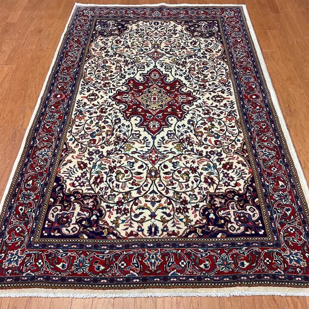 HERAT ORIENTAL Handmade Qum Wool Rug - 4'5" x 7'1"