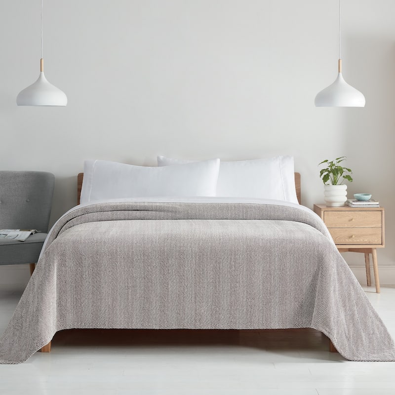 Aston & Arden Luxury Chenille All Season Chevron Blanket