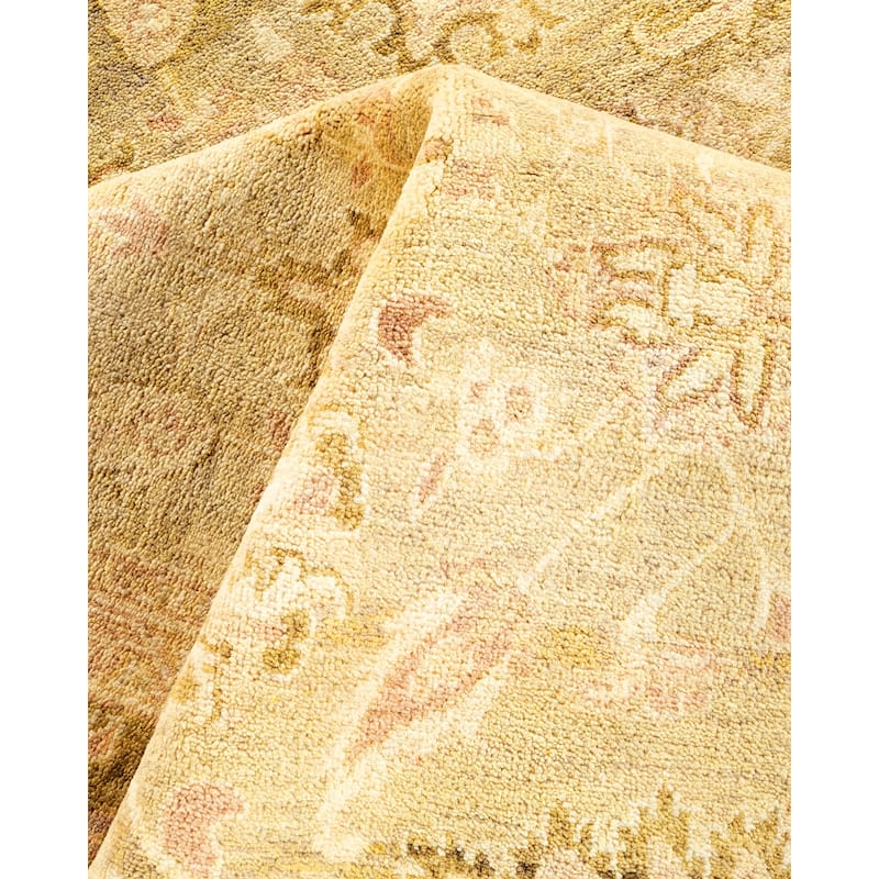 Overton Handknotted Wool Contemporary Floral Green Area Rug - 6' x 9'