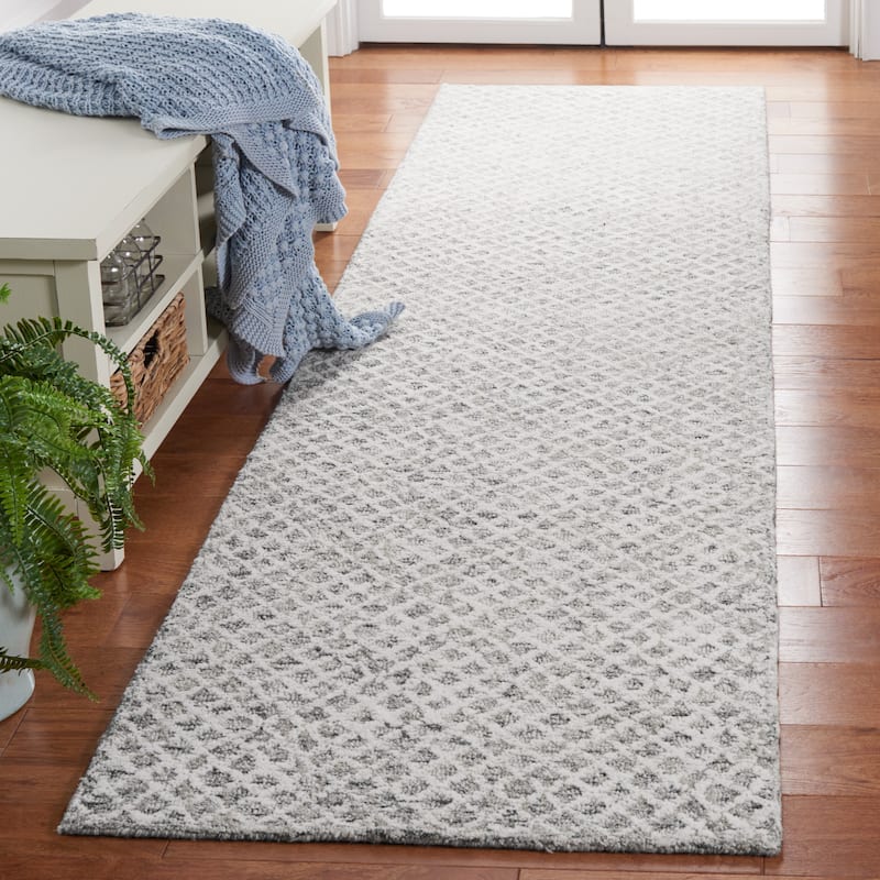 SAFAVIEH, Handmade Ebony Juozapa Modern Wool Rug
