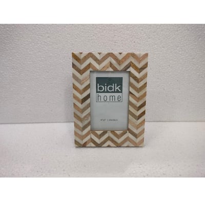 Zig Zag Picture Frame - for 5" x 7" Photo - White and Brown - 5-inchx7-inch