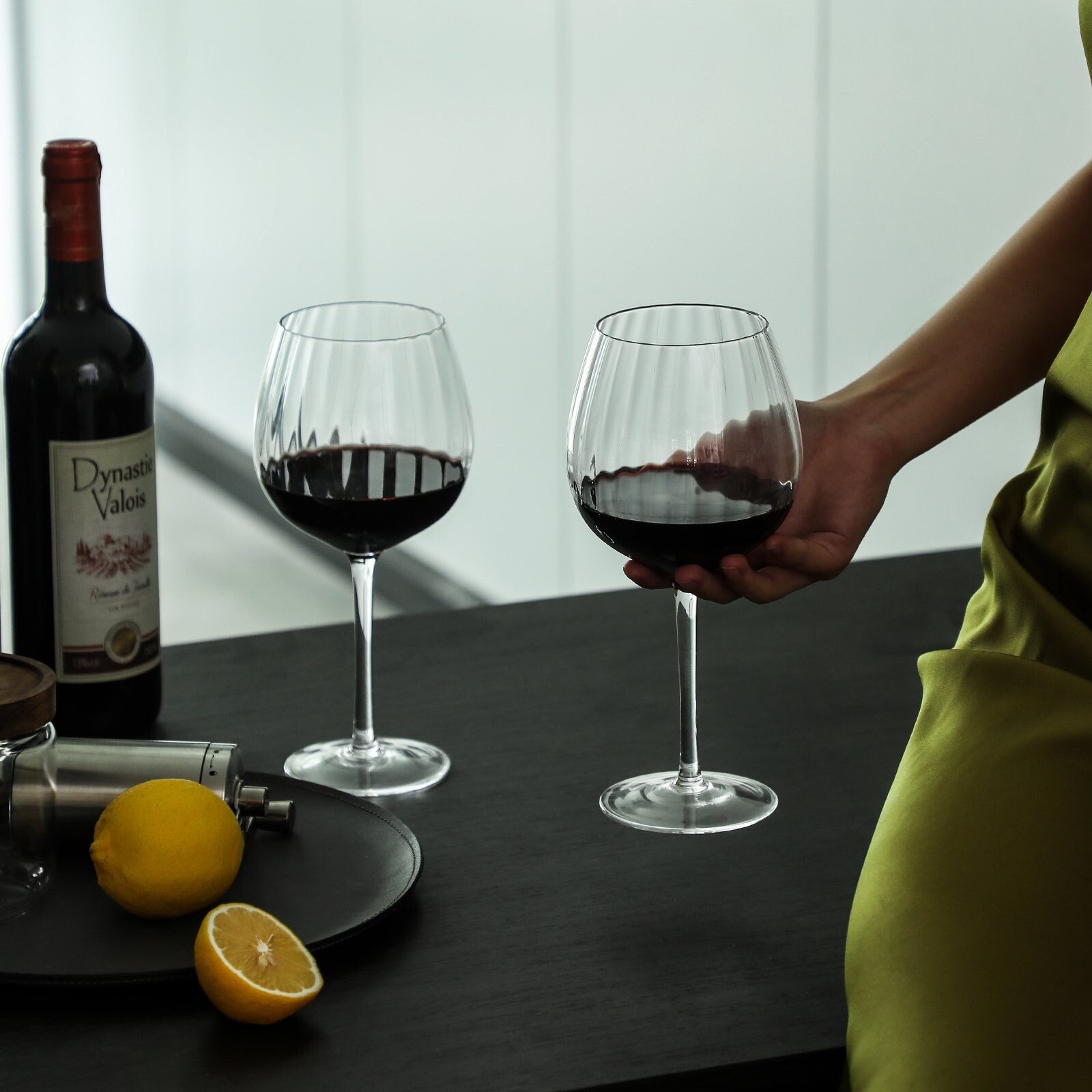https://ak1.ostkcdn.com/images/products/is/images/direct/457d5feca1bec0aef03fc7be36aace7483ba7dd7/Ribbed-Optic-Wine-Glasses-set-of-4.jpg
