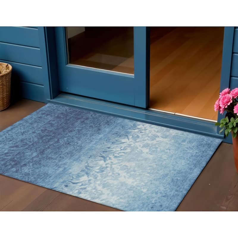 HomeRoots Damask Transitional Rectangle Outdoor Rug - 3' x 5'