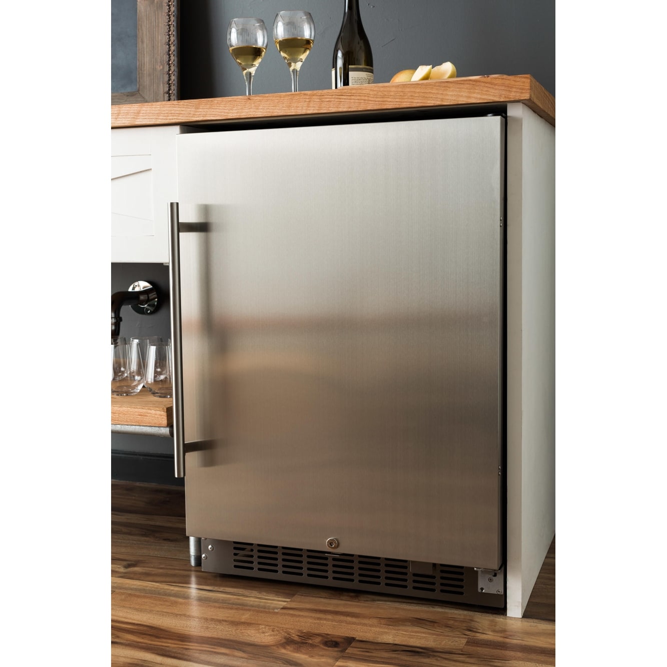 EdgeStar 24 Inch Wide 142 Can Built In Beverage Cooler with