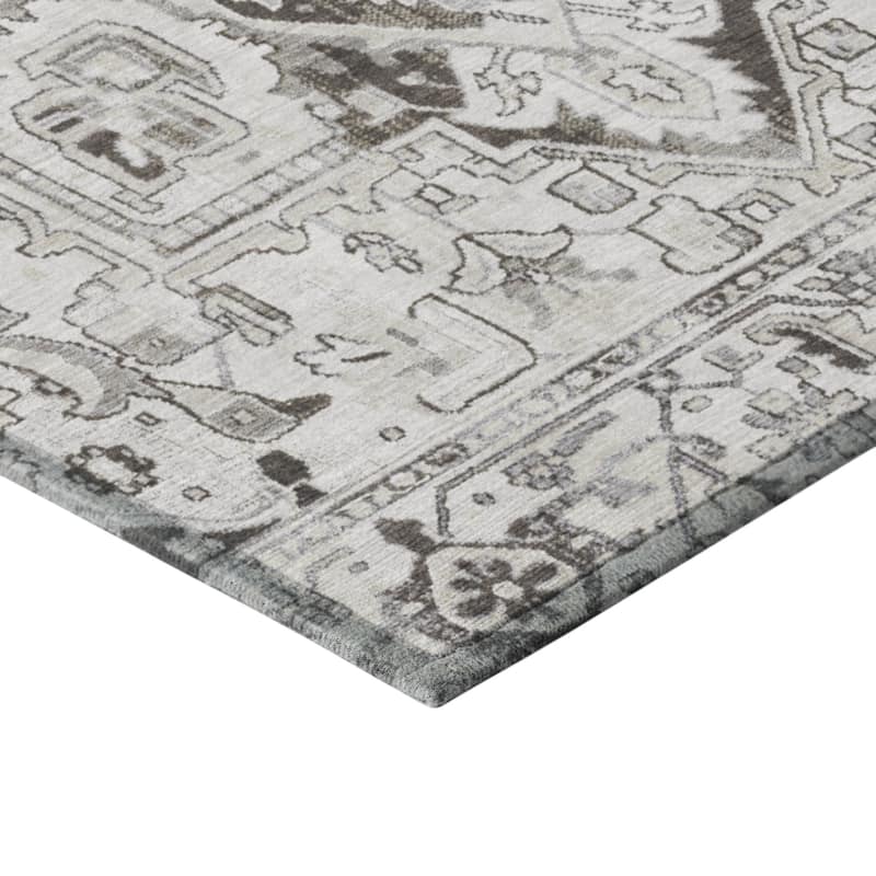 Lavo Oriental Weather Resistant Heritage-Inspired Outdoor Rug