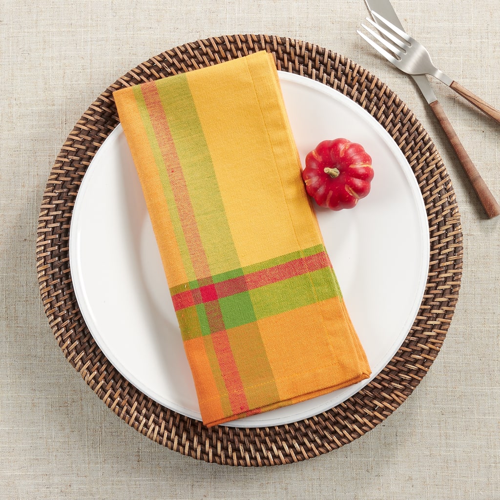Table Napkins With Banded Border Design (Set of 4)