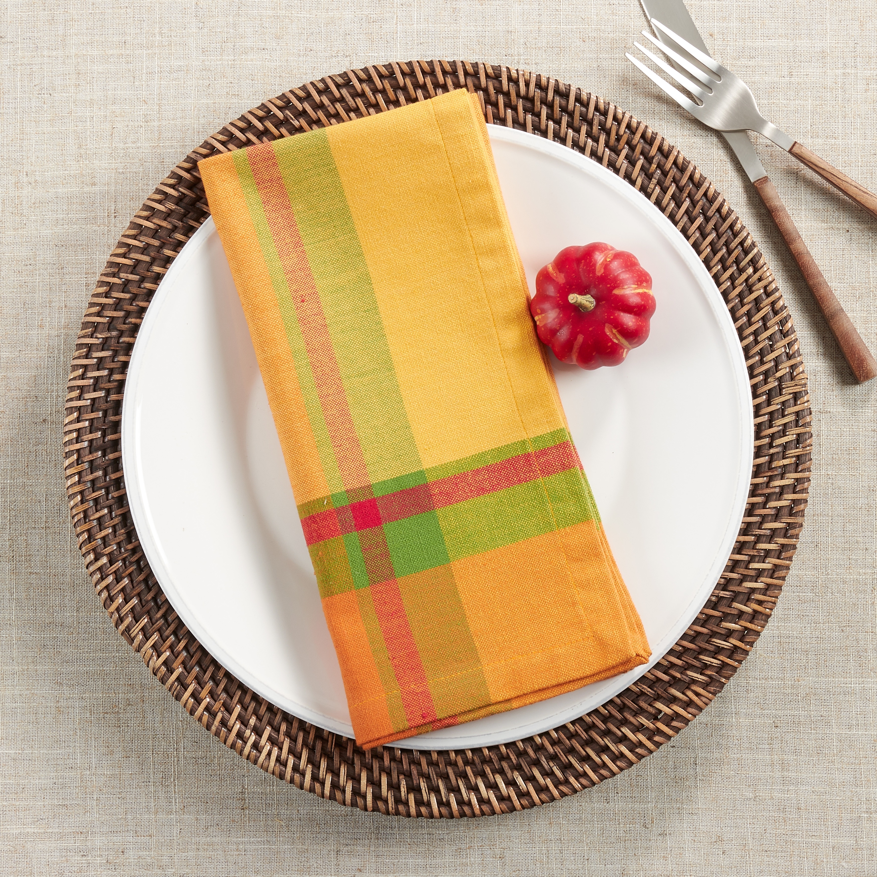 Table Napkins With Banded Border Design (Set of 4)