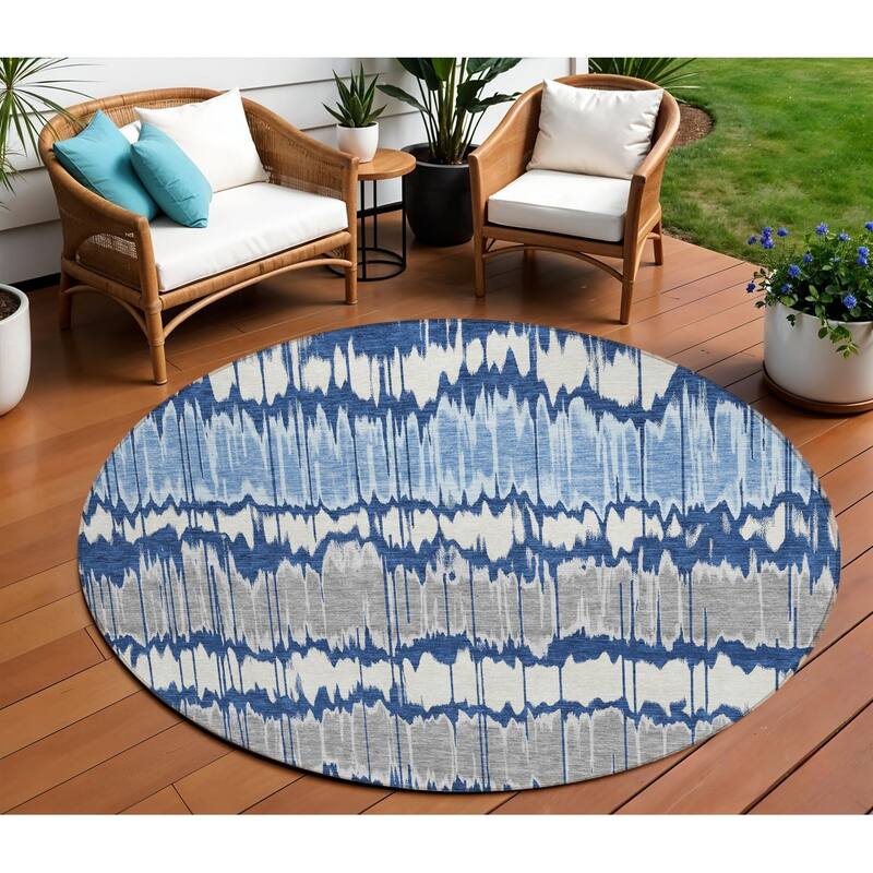 HomeRoots Striped Transitional Rectangle Outdoor Rug - 8' Round
