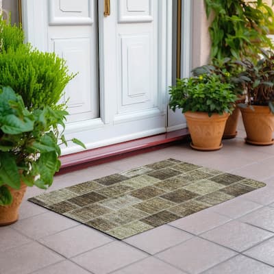 Machine Washable Indoor/ Outdoor Chantille Traditional Patchwork Rug