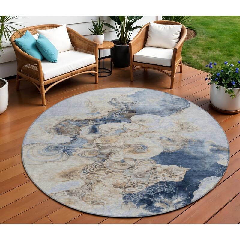 HomeRoots Abstract Transitional Rectangle Outdoor Rug - 8' Round